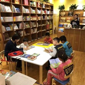 「翻翻書(shū)繪本館」 童趣空間設(shè)計(jì)探索與多元閱讀體驗(yàn)